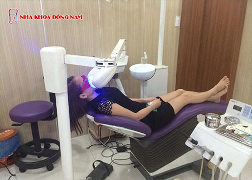 bao nhiêu tuổi có thể tẩy trắng răng được 2