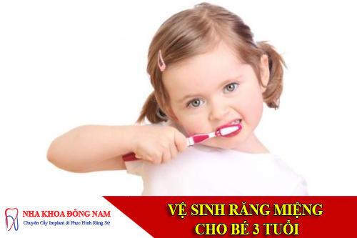ve sinh rang mieng cho be ba tuoi