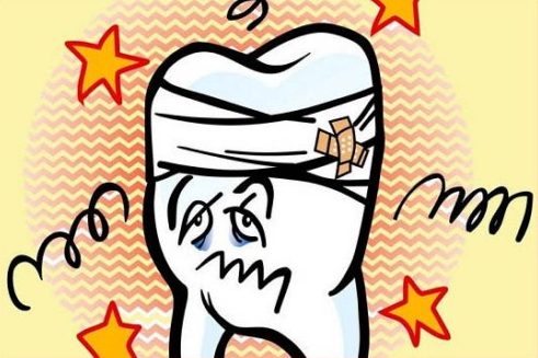 nguyên nhân bị đau răng sau khi trồng răng giả là do đâu