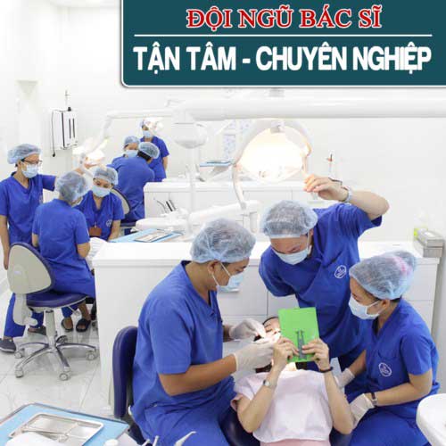 đội ngũ bác sĩ tại nha khoa đông Nam