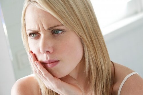 vì sao hay bị đau nhức răng sau sinh