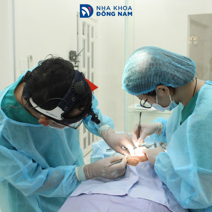 Cấy ghép Implant được thực hiện trong điều kiện vô trùng