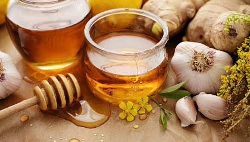 chữa chảy máu chân răng bằng mật ong
