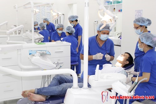 khám răng định kỳ
