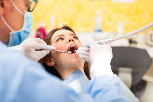 khám răng định kỳ ngừa viêm tủy