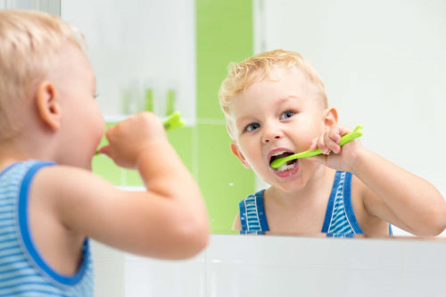 Trẻ dưới 5 tuổi không nên dùng nước súc miệng