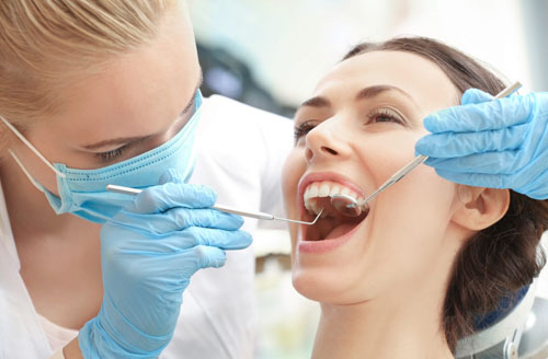 Khám răng định kỳ từ 1 – 2 lần mỗi năm