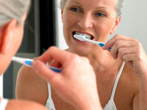 Đánh răng sai cách có thể khiến cho răng trở nên nhạy cảm hơn