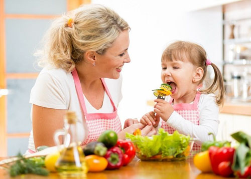 Xây dựng chế độ ăn uống lành mạnh cho trẻ