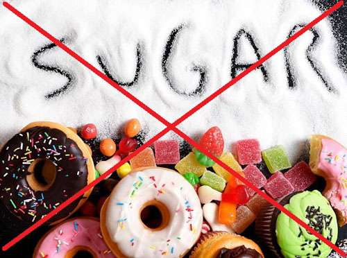 Đồ ngọt nhiều đường có thể làm tình trạng nhiệt miệng nghiêm trọng hơn