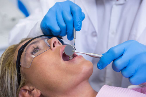 Thăm khám nha khoa định kỳ giúp kiểm soát tốt tình trạng răng miệng