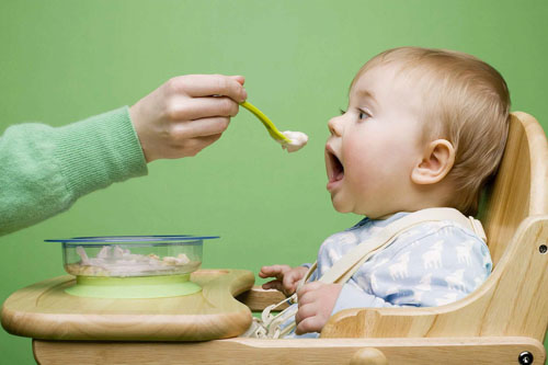 Đồ ăn chế biến mềm rất tốt cho trẻ đang trong quá trình mọc răng