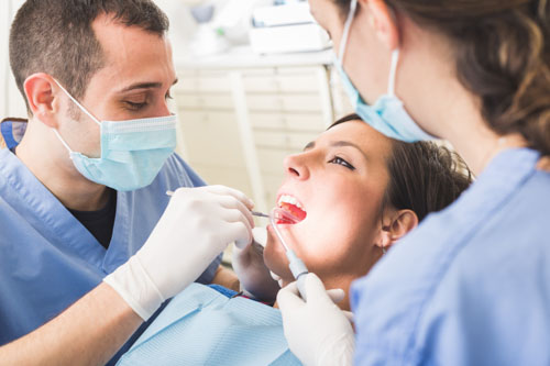 Khám răng định kỳ để tầm soát các vấn đề răng miệng hiệu quả