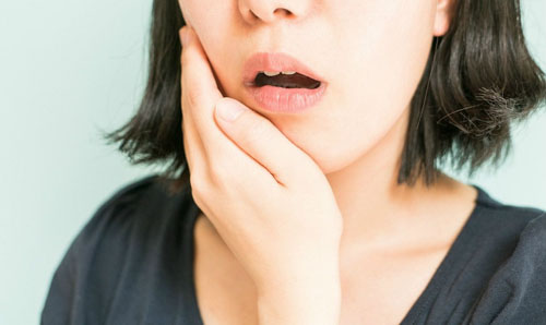 Rối loạn cảm giác ở vùng môi, má sau nhổ răng khôn
