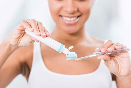 Sau khi sinh các vấn đề vệ sinh răng miệng vẫn có thể thực hiện bình thường