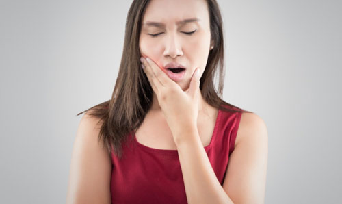 Tác hại của việc trám răng sai cách có thể gây ê buốt, đau nhức dai dẳng