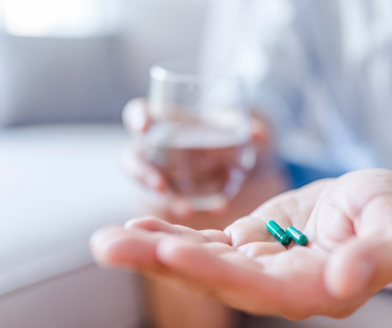 Uống thuốc theo chỉ định của bác sĩ