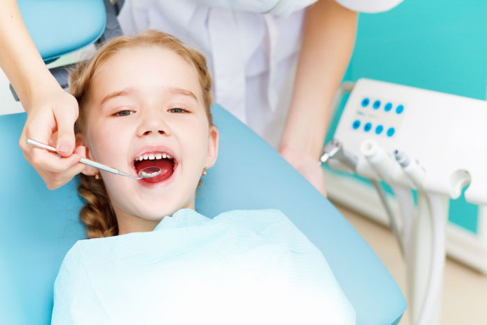 Nhổ răng sữa tại nha khoa đảm bảo an toàn và chính xác