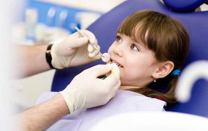 Nhổ răng sữa tại phòng khám nha khoa nhanh chóng, an toàn và ít đau