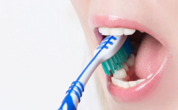Vệ sinh răng sạch sẽ đúng cách ở mọi ngóc ngách của răng