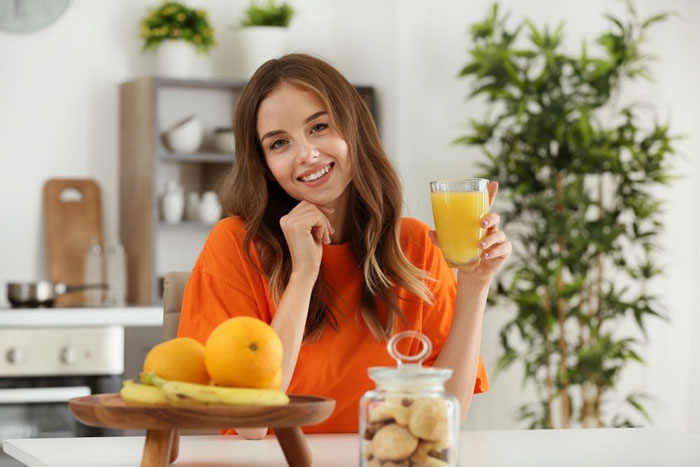 Uống nước cam giúp thanh nhiệt cơ thể, nhanh khỏi nhiệt miệng