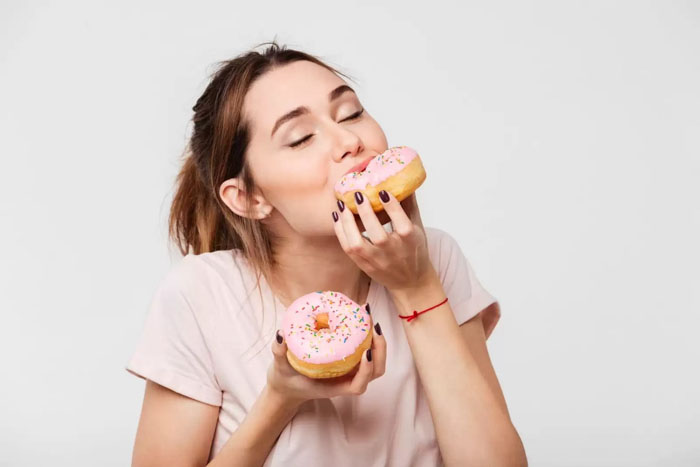 Ăn nhiều đường là yếu tố làm tăng nguy cơ áp xe răng