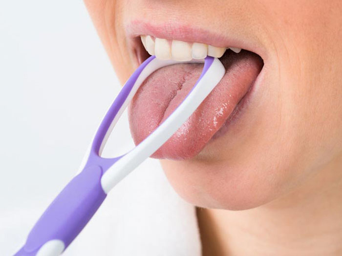 Chải sạch cả vùng lưỡi sau mỗi lần chải răng