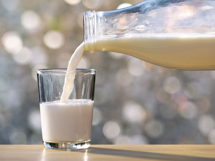Sữa giàu canxi hỗ trợ răng chắc khỏe