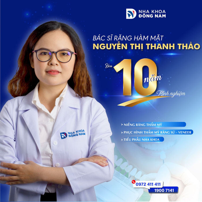 Ảnh chụp chân dung bác sĩ Nguyễn Thị Thanh Thảo, Bác sĩ chuyên khoa I chuyên ngành Răng Hàm Mặt, tốt nghiệp từ Đại học Y Dược. Bà là một chuyên gia có kinh nghiệm với nhiều chứng chỉ uy tín trong lĩnh v