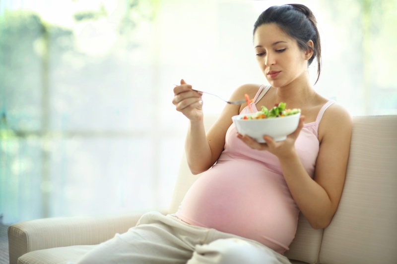 Thai phụ mất răng dễ buồn và biếng ăn