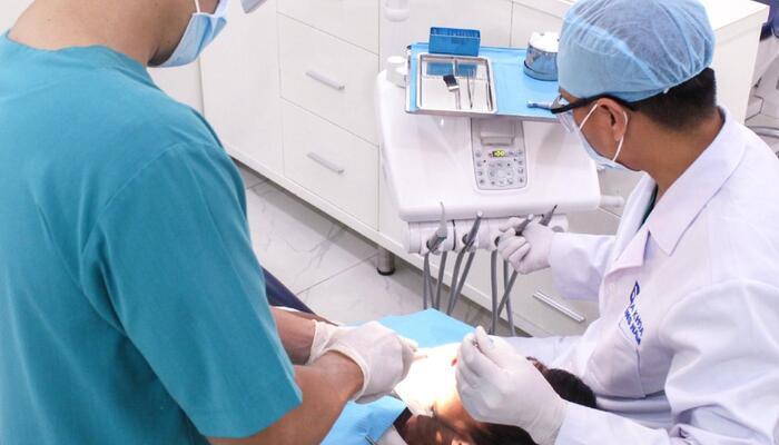 Nha khoa Đông Nam - Trồng răng Implant uy tín
