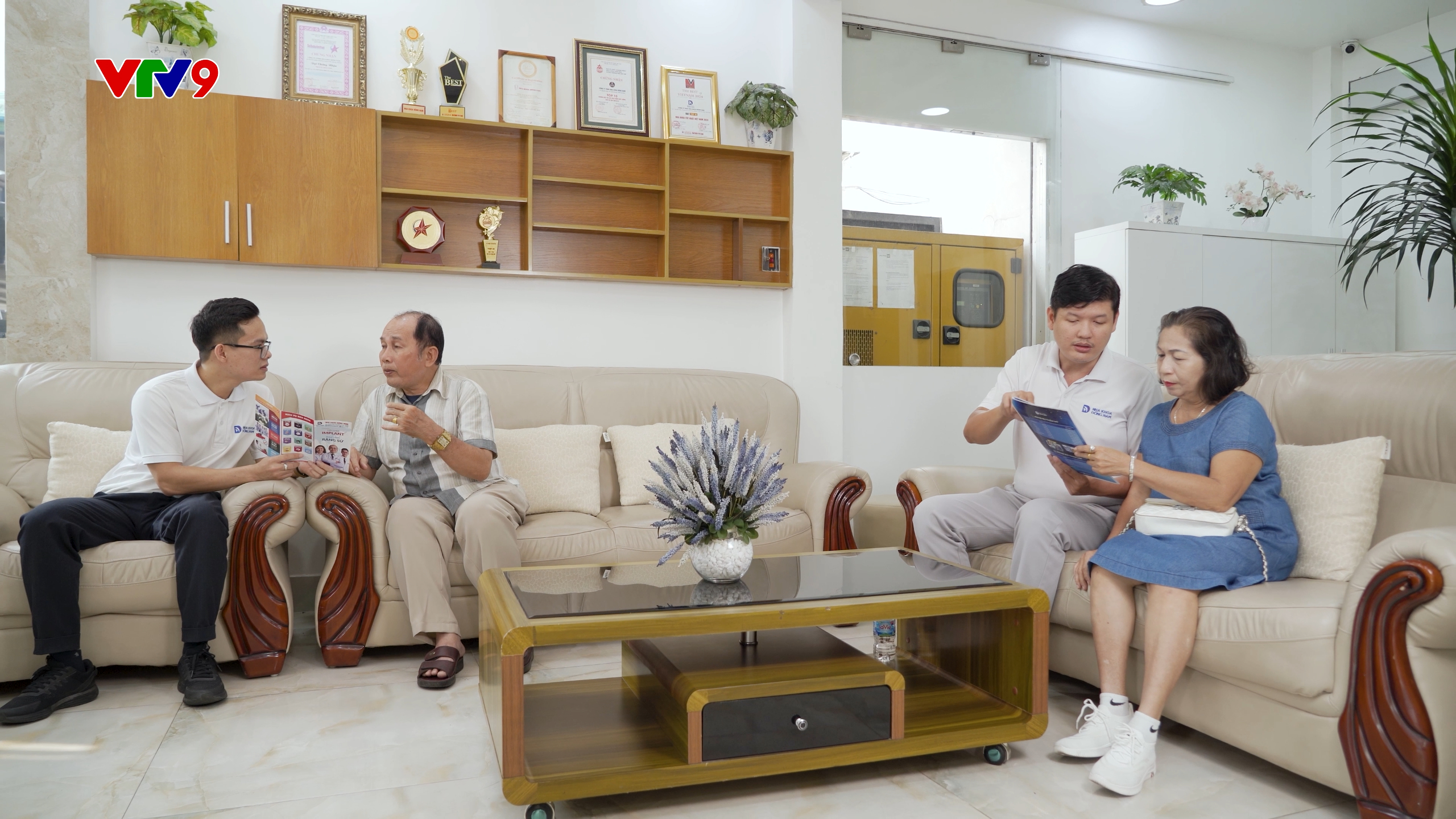 Sự tận tâm thể hiện từ những buổi đầu thăm khám điều trị