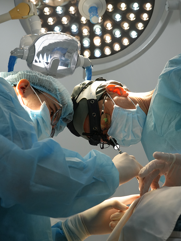 Đội ngũ bác sĩ Đông Nam